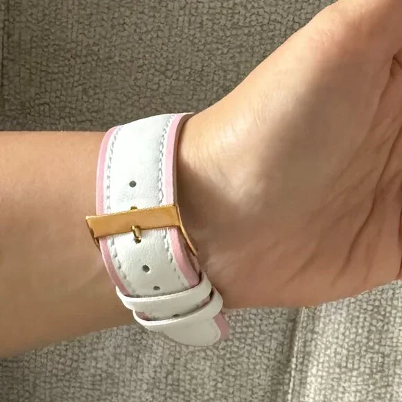 Guess Ladies Rose Gold Tone Case White Genuine Leather Watch display picture 2